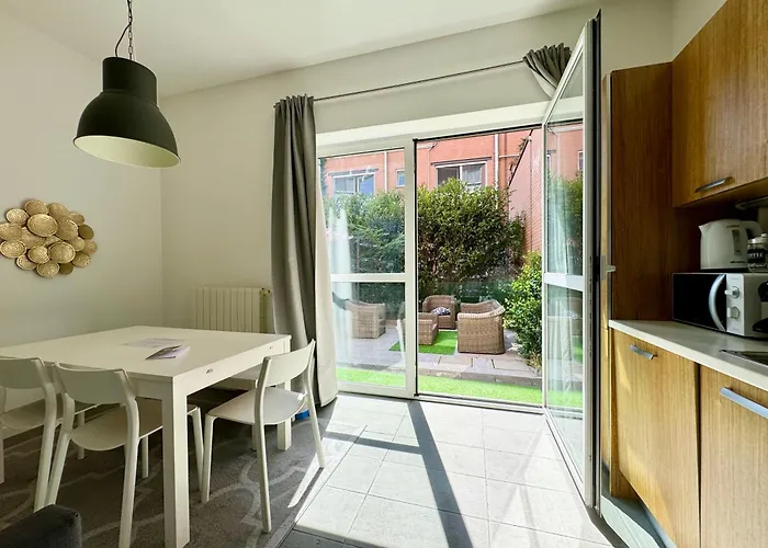 Green Oasis In The City- Private Garden